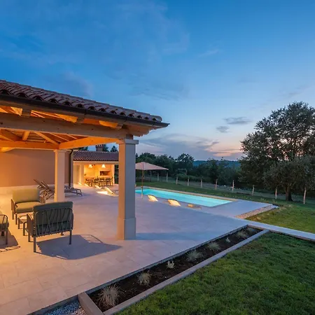 Villa Sentiero 別荘